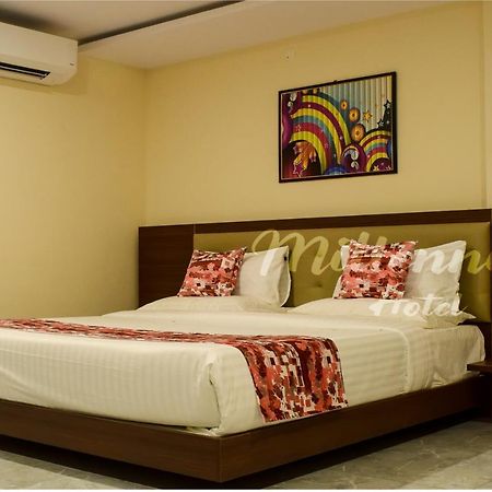 Pph Living Millennials Jigani Hotel Kammasandra ภายนอก รูปภาพ